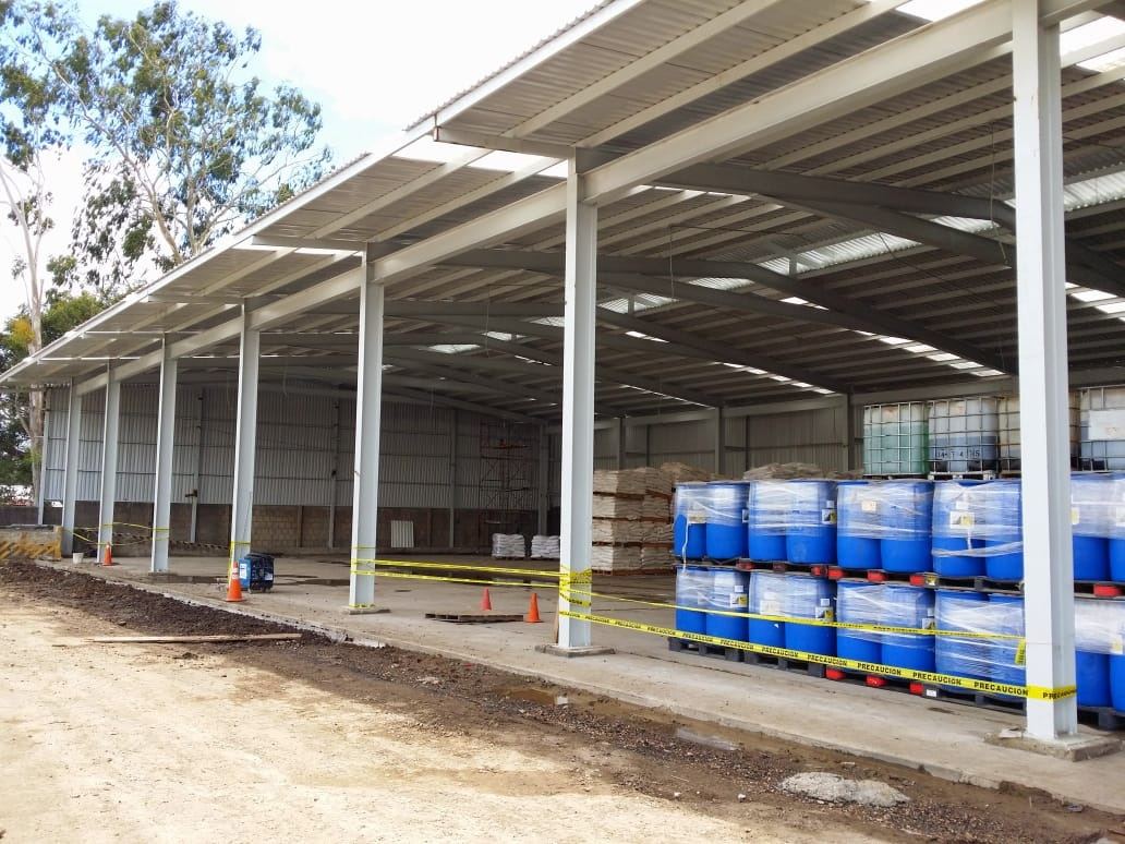 Nave industrial de Químicos Holanda en Cartago