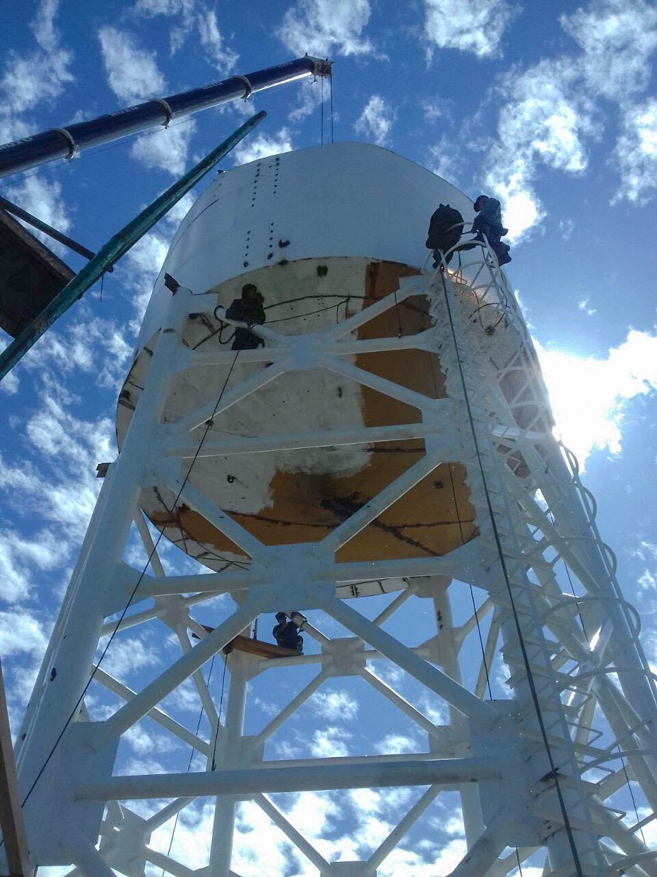 Tanque metálico elevado de 203 m³ en Alajuela